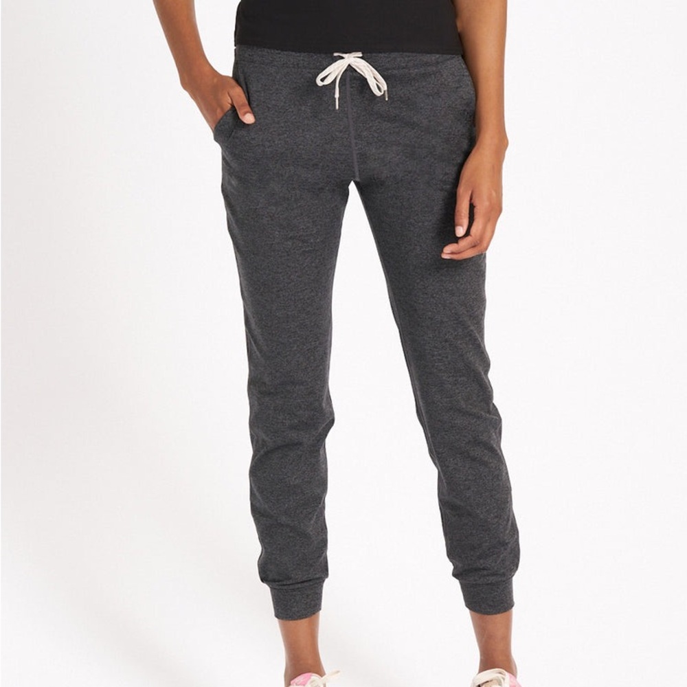 Vuori Women’s Performance Jogger,Heather Grey, Sz Medium Long